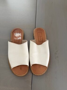 Cole Haan White Leather Open-Toe Slide Sandals